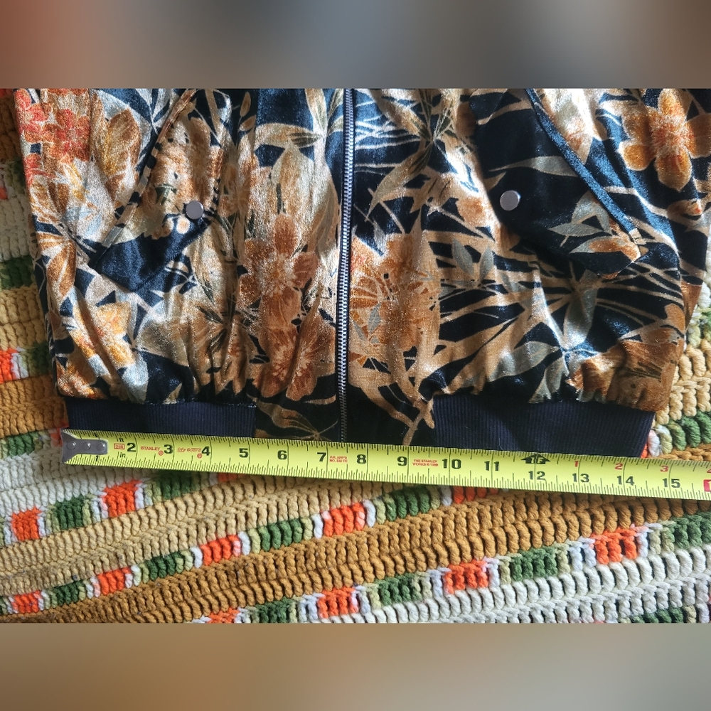 Zara Basic Floral Print Velvet Track Jacket - Picture 2 of 11